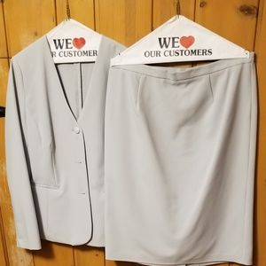 Light gray/silver skirt suit